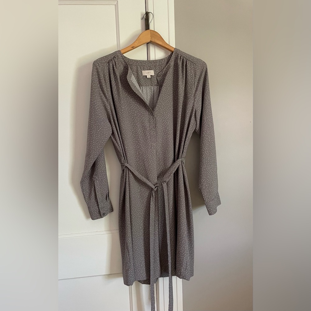 LOFT Gray Patterned Button Down Dress with Tie Waist